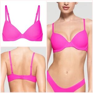 Skims Fits Everybody Bra in Neon Pink NWOT